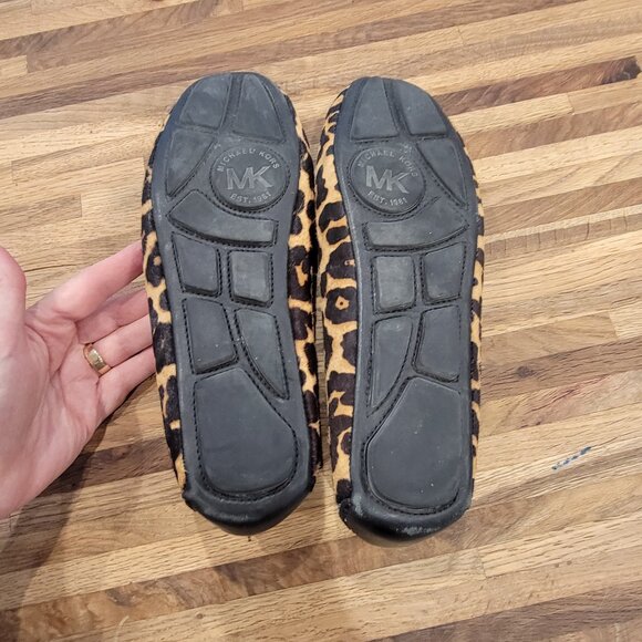 Michael Kors Gloria leopard-print calf hair ballet flats. - Picture 10 of 13